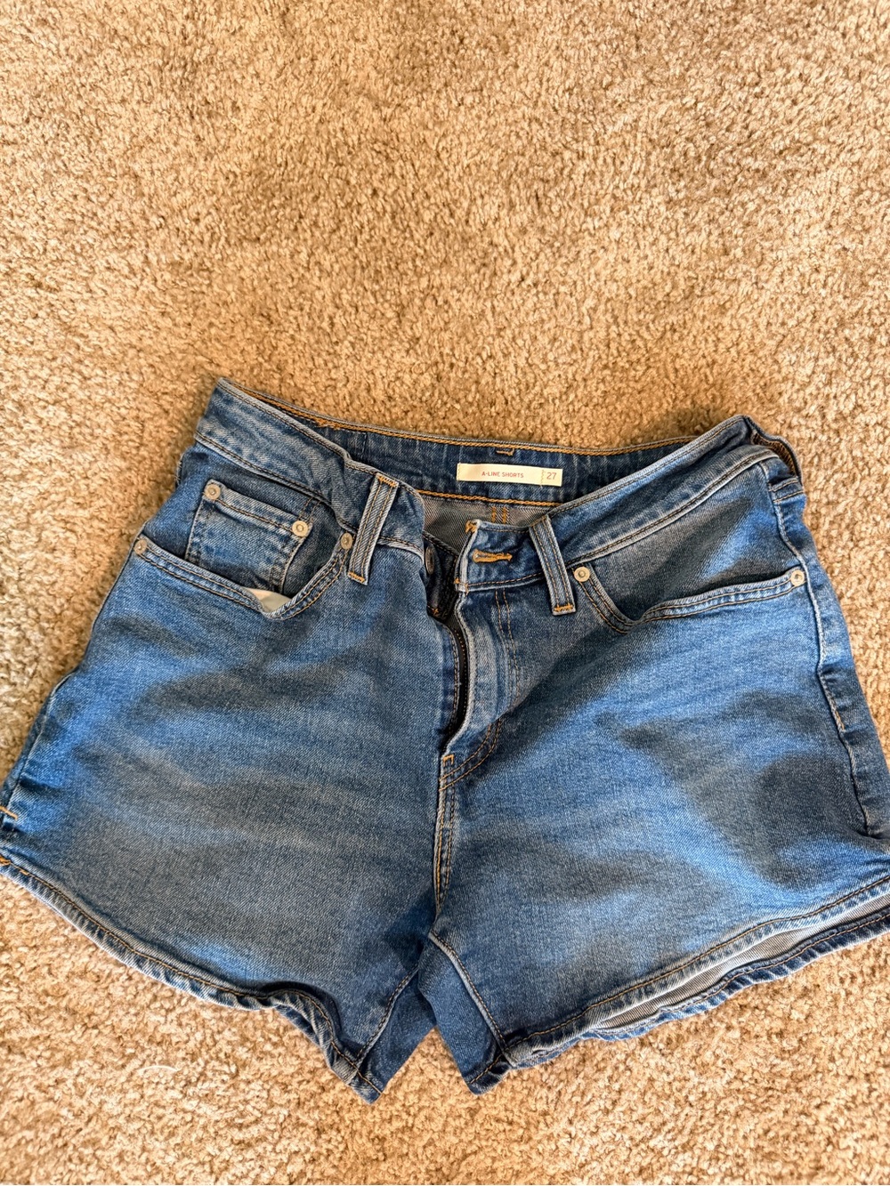 Levi’s a line short Women’s Shorts